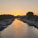 Le De L'ayguade - A 100 M * Hyères
