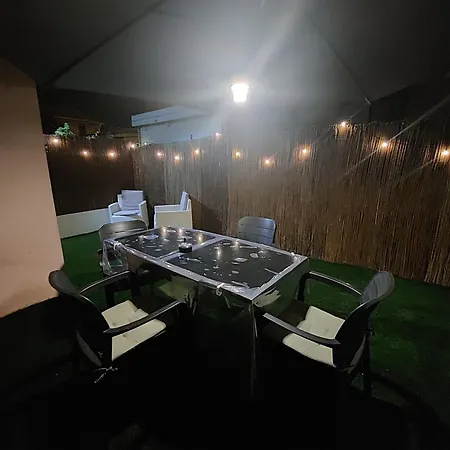 Le De L'ayguade - A 100 M アパート イエール